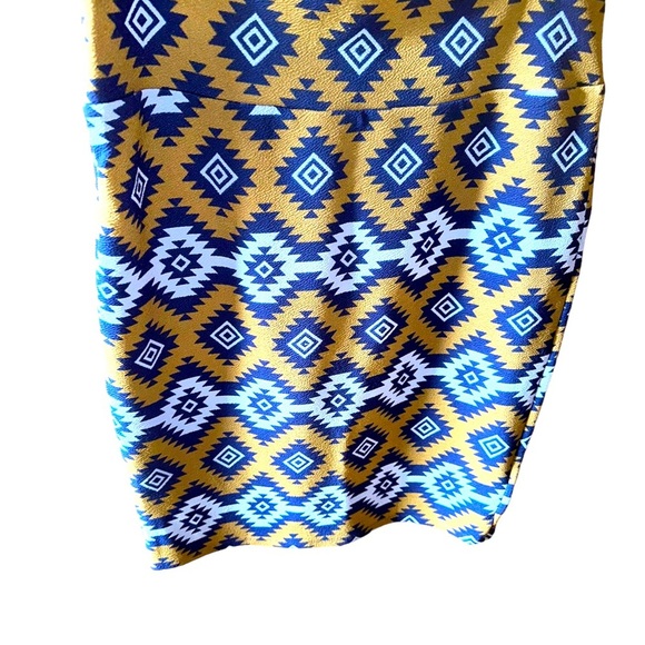 Bundle qty 2 size large Lularoe “Cassie” pencil skirts. EUC. - Picture 2 of 9